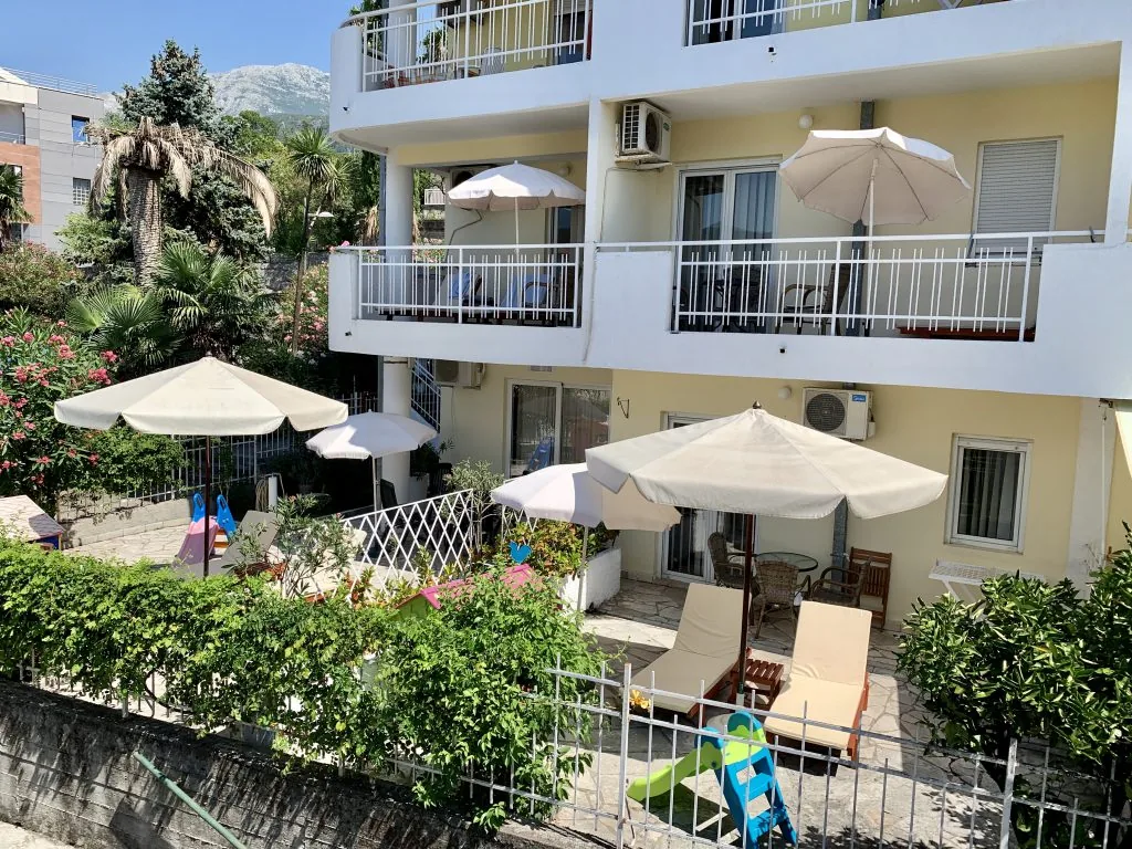 Objekat Apartmani Poznanović i terase