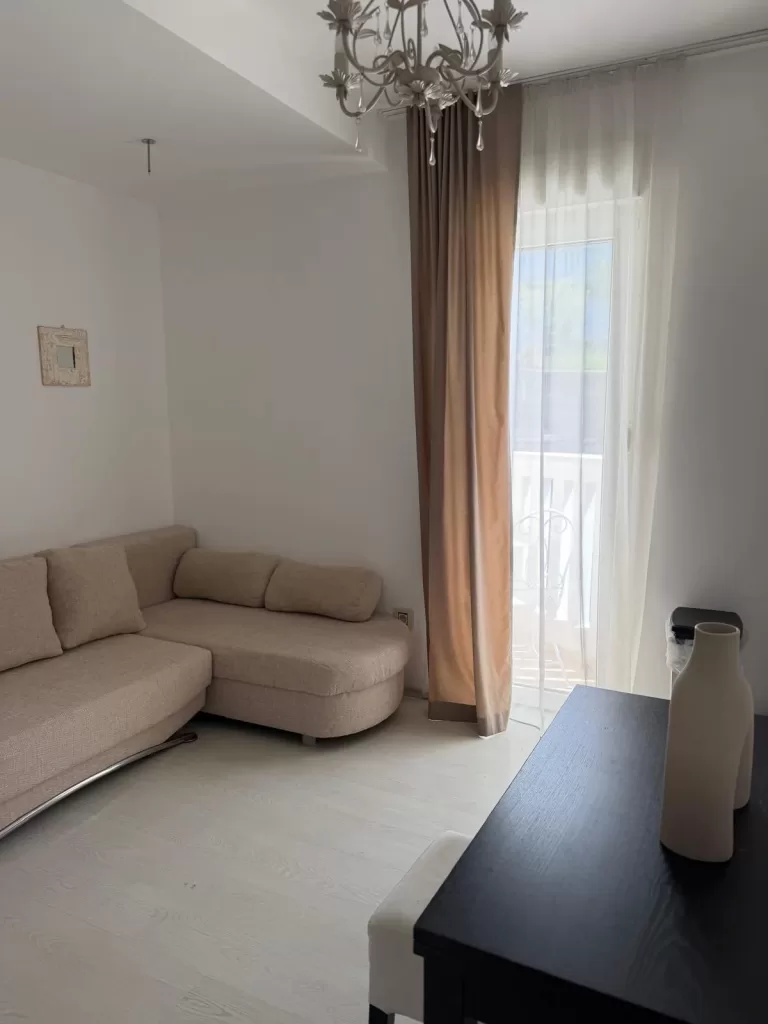 APP6 — Pogled na more